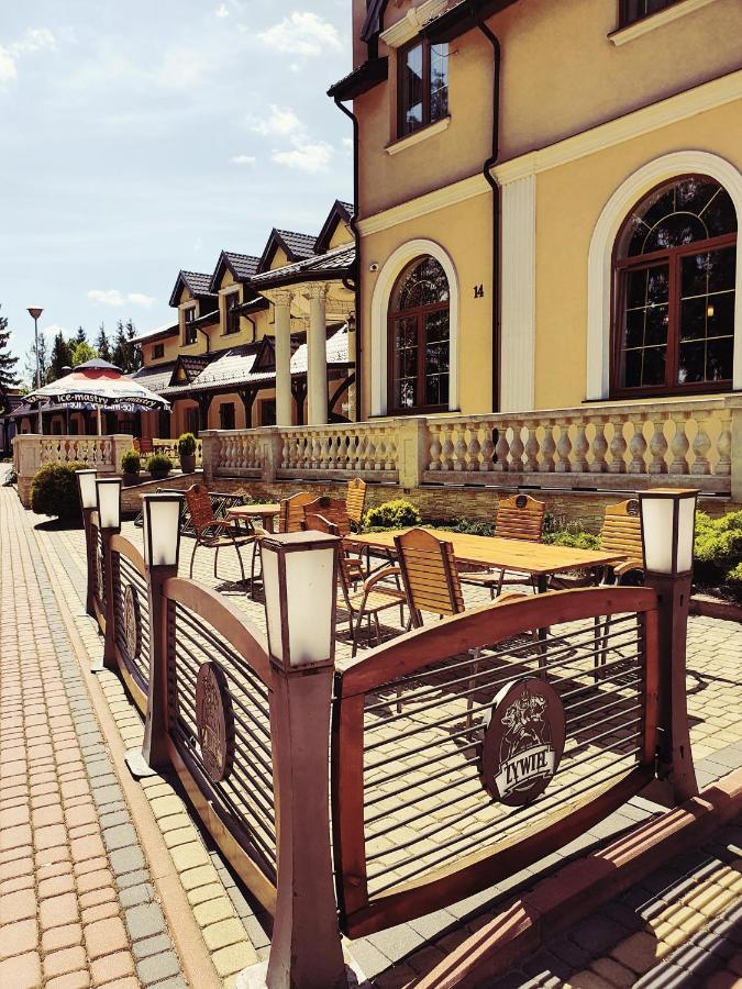 Hotel "Xavier" Lubycza Krolewska Exterior foto